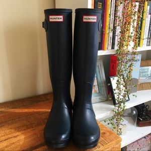 Navy Blue Hunter Rain Boots